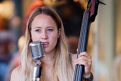 Musikerin Soluna Samay - Konzert live