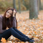 Model mit Herbstlaub - Würzburg - Fotoshooting