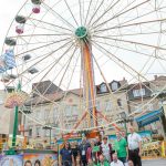 Gruppenbild am Riesenrad auf der Michaelis Kirchweih