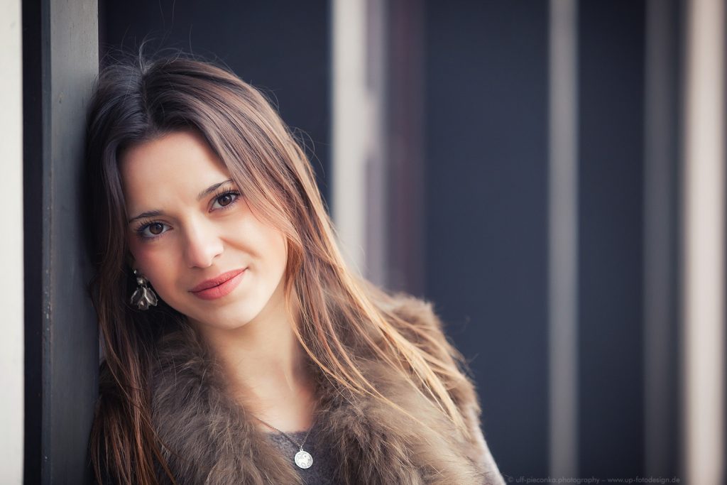 Fotoshooting in Würzburg - Model mit braunen Haaren