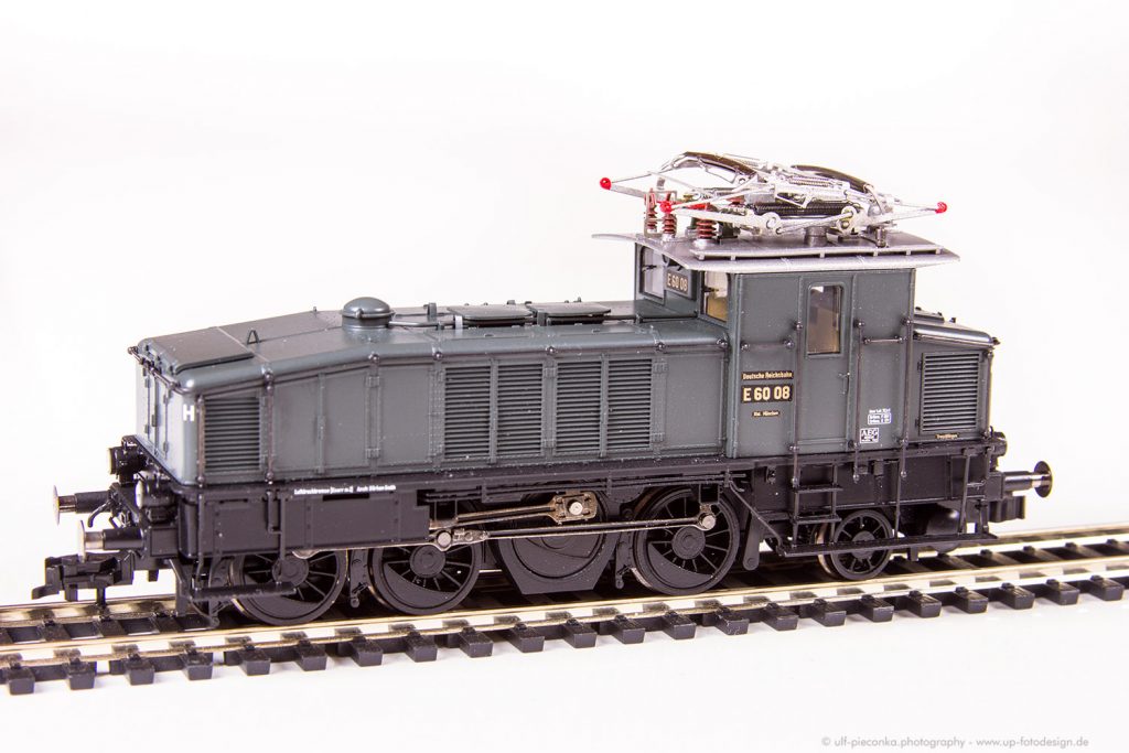 Fleischmann E 60 08 - Seitenansicht - Modelleisenbahn-Produktfotografie