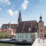 Regensburg von der Brücke aus Blick auf den Stadtkern