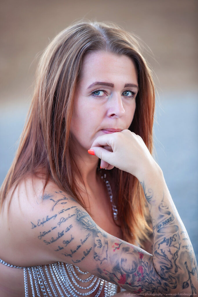 Portrait - headshot - Lady_87
