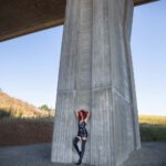 Betonpfeiler und Model - Fotoshooting bei Würzburg